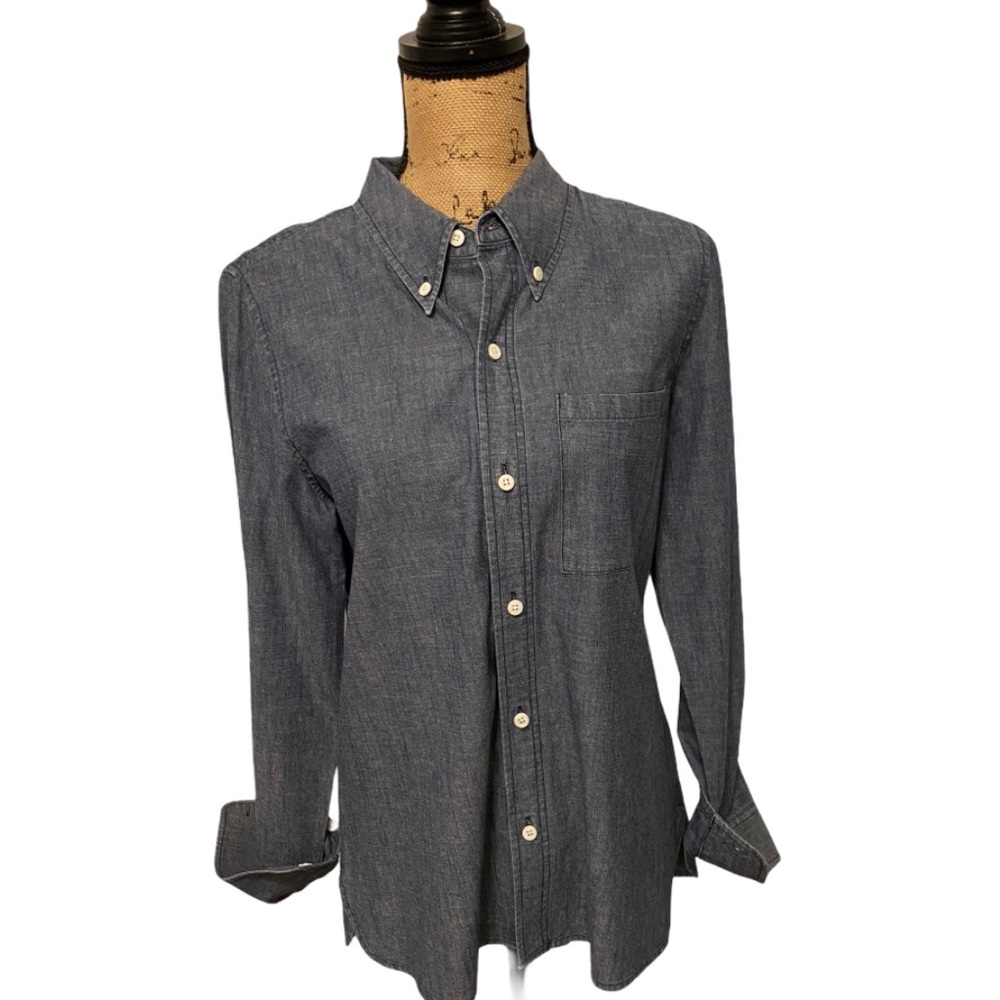 Kate Spade Elegant Blue Button Down Shirt
